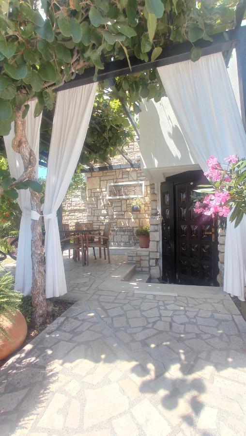 Apartments Lodra Pula Exterior photo