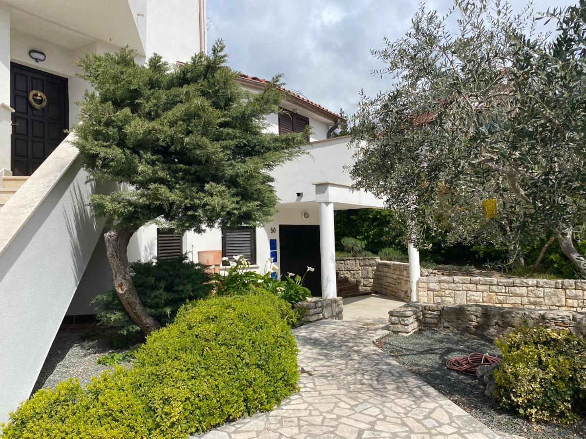Apartments Lodra Pula Exterior photo