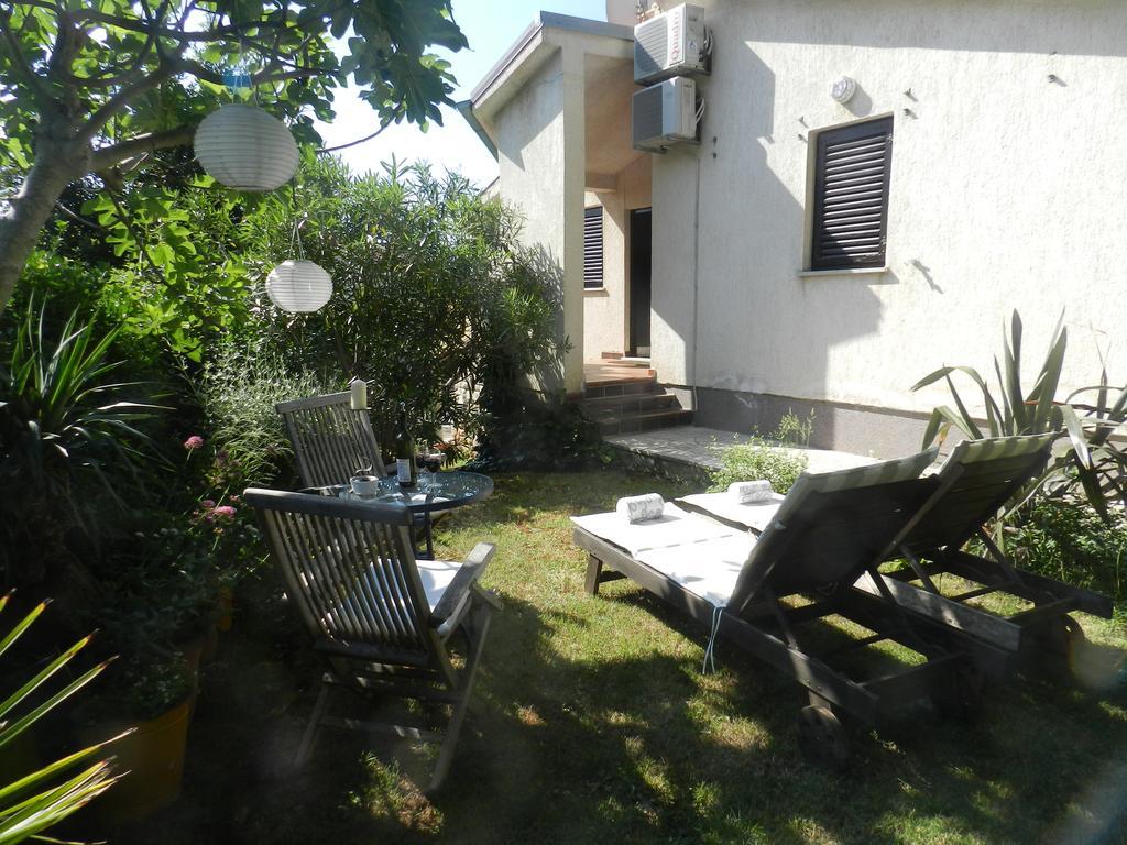 Apartments Lodra Pula Exterior photo