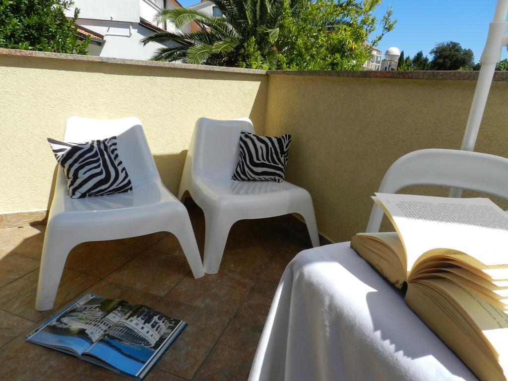 Apartments Lodra Pula Exterior photo
